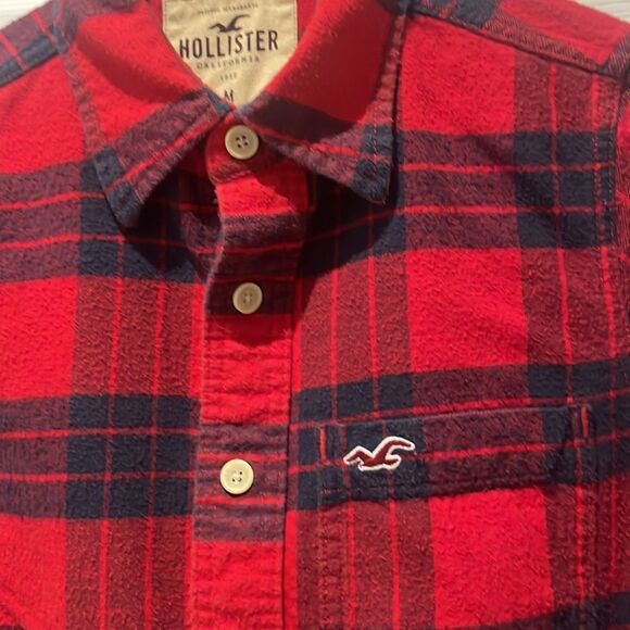 Hollister flannel plaid button down SZ medium - Picture 2 of 7